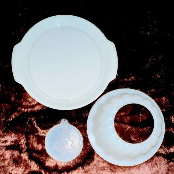 🎄🎄 Vintage Tupperware 3 Piece Jello Christmas Tree Mold - Picture 2 of 4